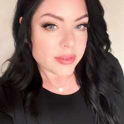 Profile picture of stylist