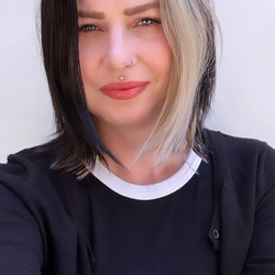 Profile picture of stylist